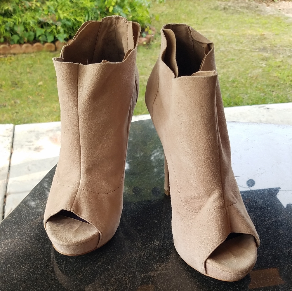 ♨️ Women's Stiletto Open Toes by Steve Madden